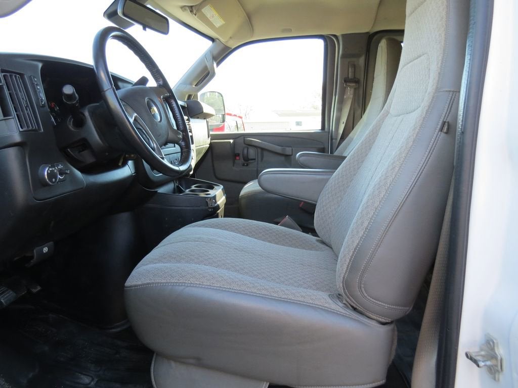 2019 Chevrolet Express Passenger 3500 LT