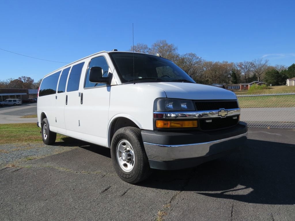 2019 Chevrolet Express Passenger 3500 LT