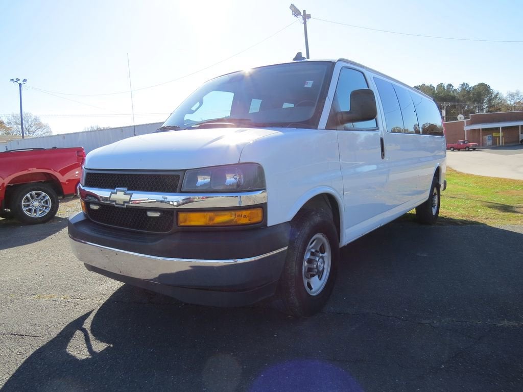 2019 Chevrolet Express Passenger 3500 LT