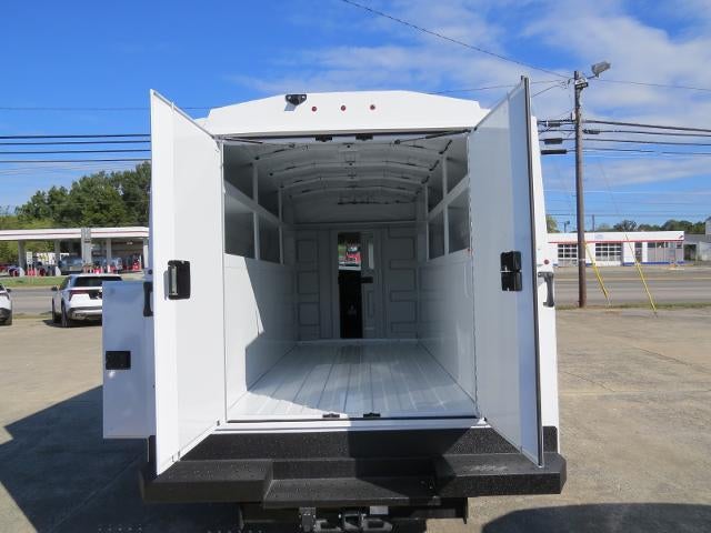 2025 Chevrolet Express Cutaway 3500 Base