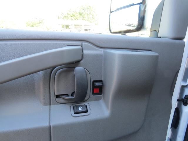 2025 Chevrolet Express Cutaway 3500 Base