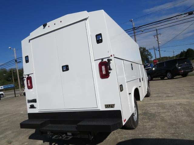 2025 Chevrolet Express Cutaway 3500 Base