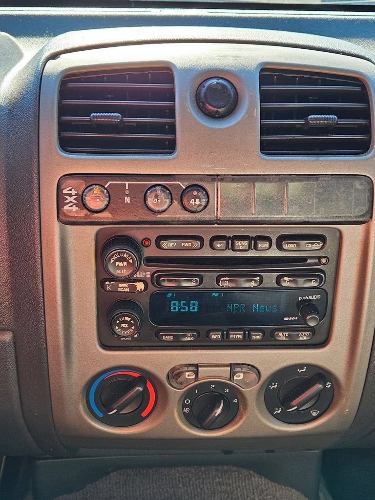 2004 Chevrolet Colorado LS Z71
