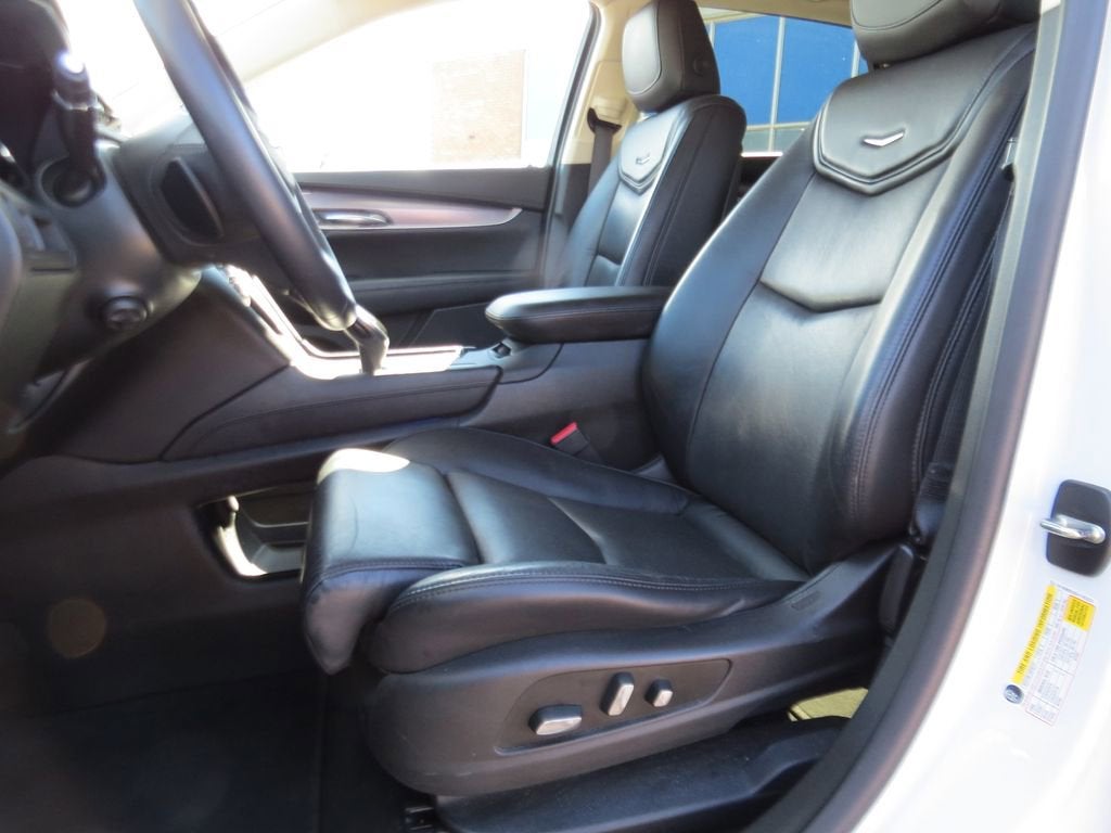 2017 Cadillac XT5 Luxury FWD