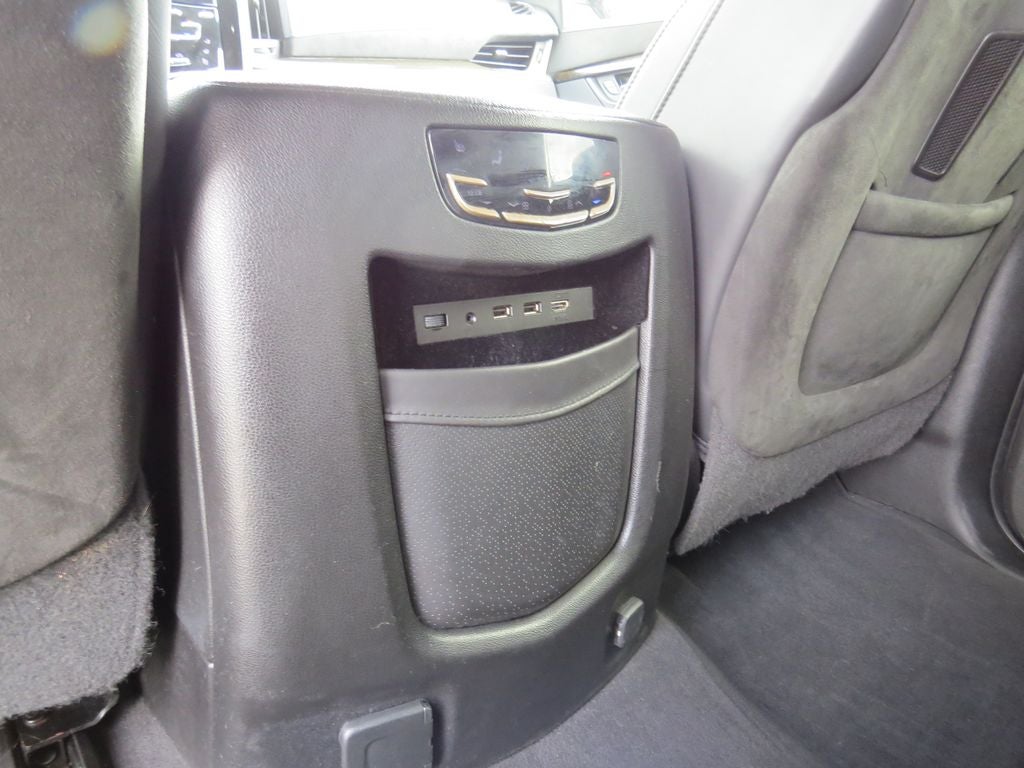 2019 Cadillac Escalade Platinum Edition