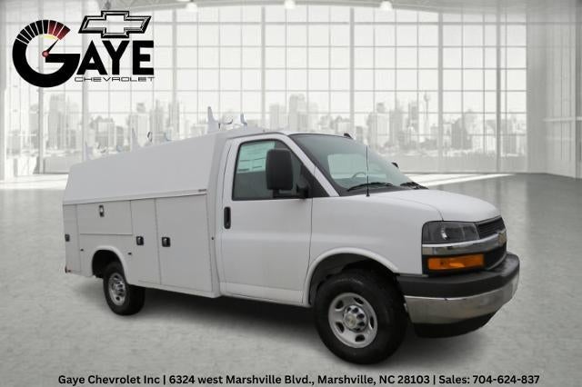 2026 Chevrolet Express Cutaway 3500 Base