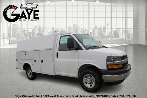 2026 Chevrolet Express Cutaway 3500 Base