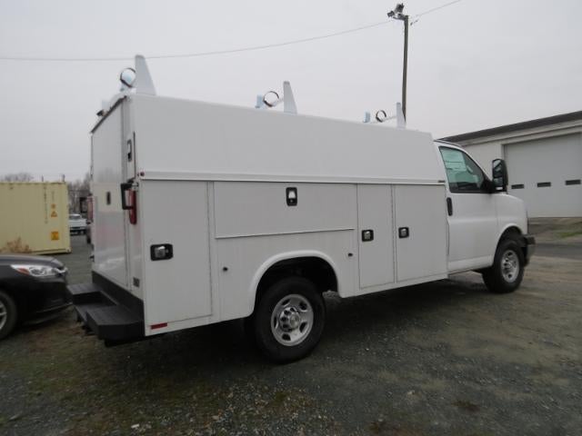 2026 Chevrolet Express Cutaway 3500 Base