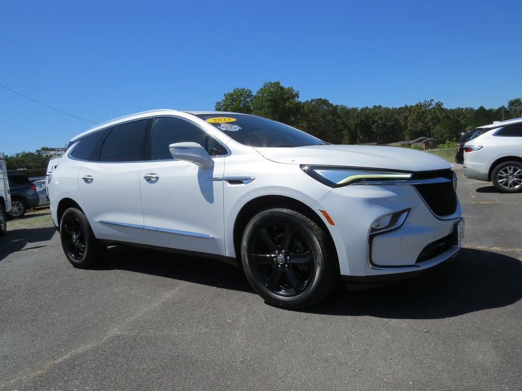 2023 Buick Enclave Essence