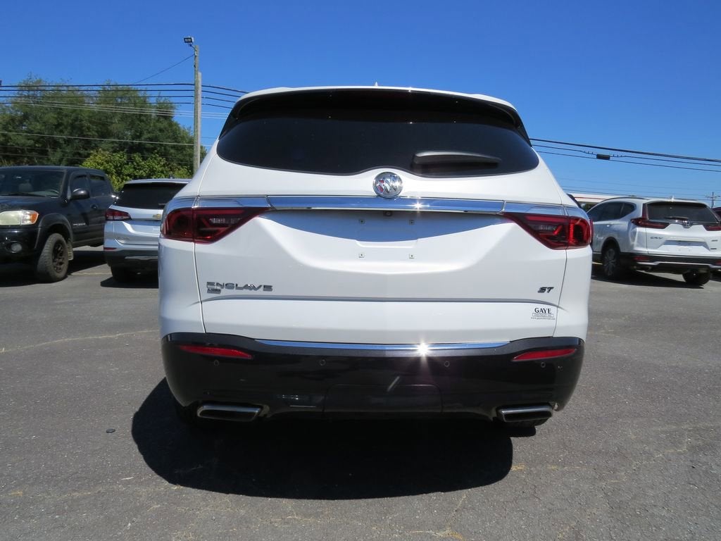 2023 Buick Enclave Essence