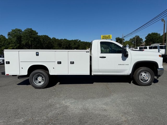 2025 Chevrolet Silverado 3500HD CC Work Truck