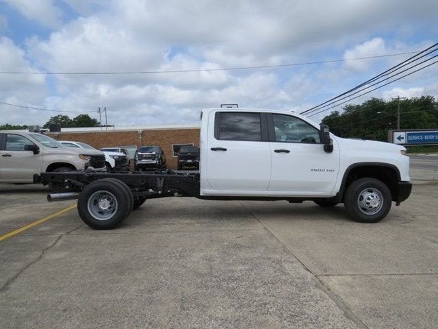 2026 Chevrolet Silverado 3500HD CC Work Truck