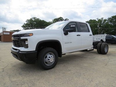 2026 Chevrolet Silverado 3500HD CC Work Truck