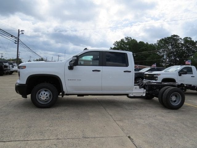 2026 Chevrolet Silverado 3500HD CC Work Truck